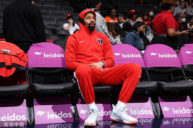 球迷们立刻 球迷们立刻