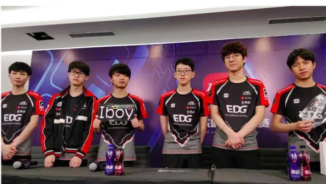 它不仅削弱 它不仅削弱