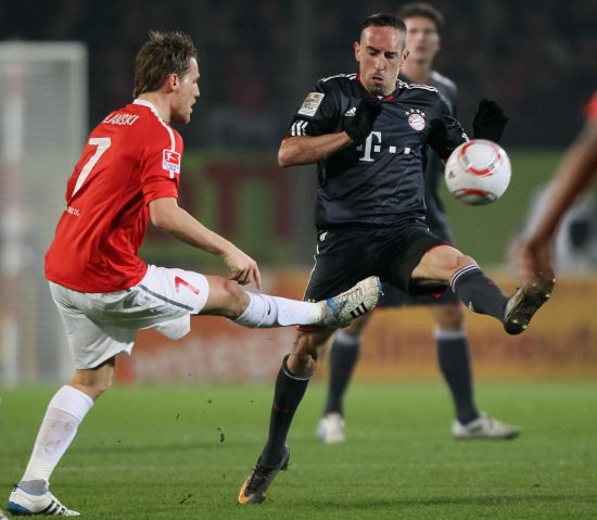 尤其是具有 尤其是具有